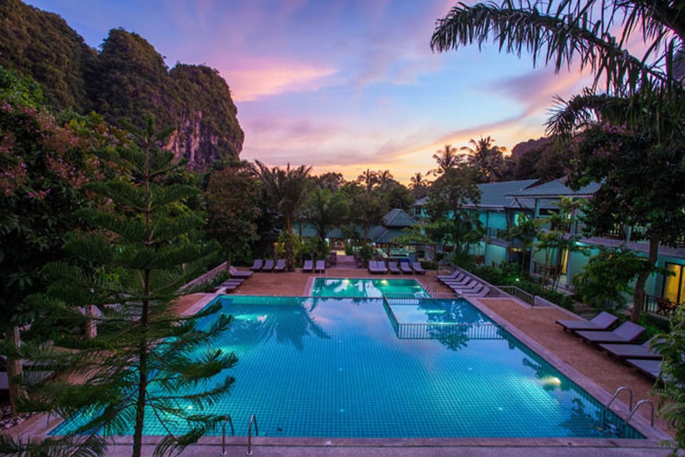 Dream Valley Resort Tonsai Beach 65/72