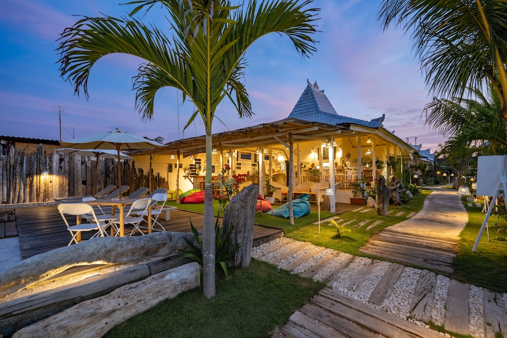 Paus Putih Hotel Lembongan 40/42