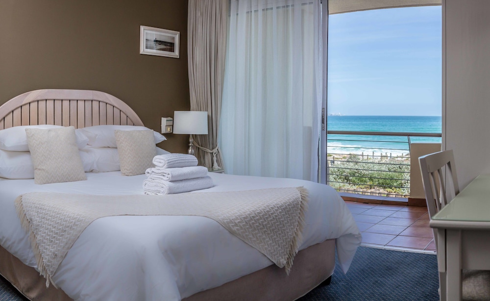 Cape Town Beachfront Apartments At Leisure Bay 12/50