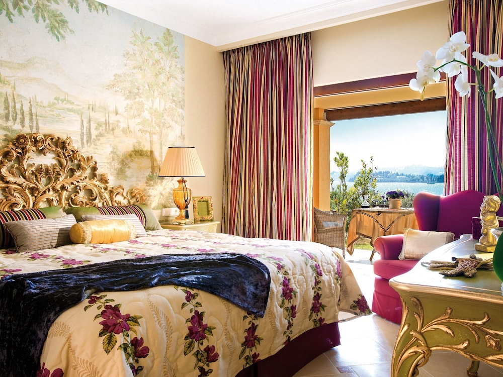 Corfu Imperial, A Resort to Live 29/74
