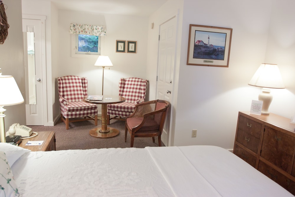 Family Suite, King and Queen Bed