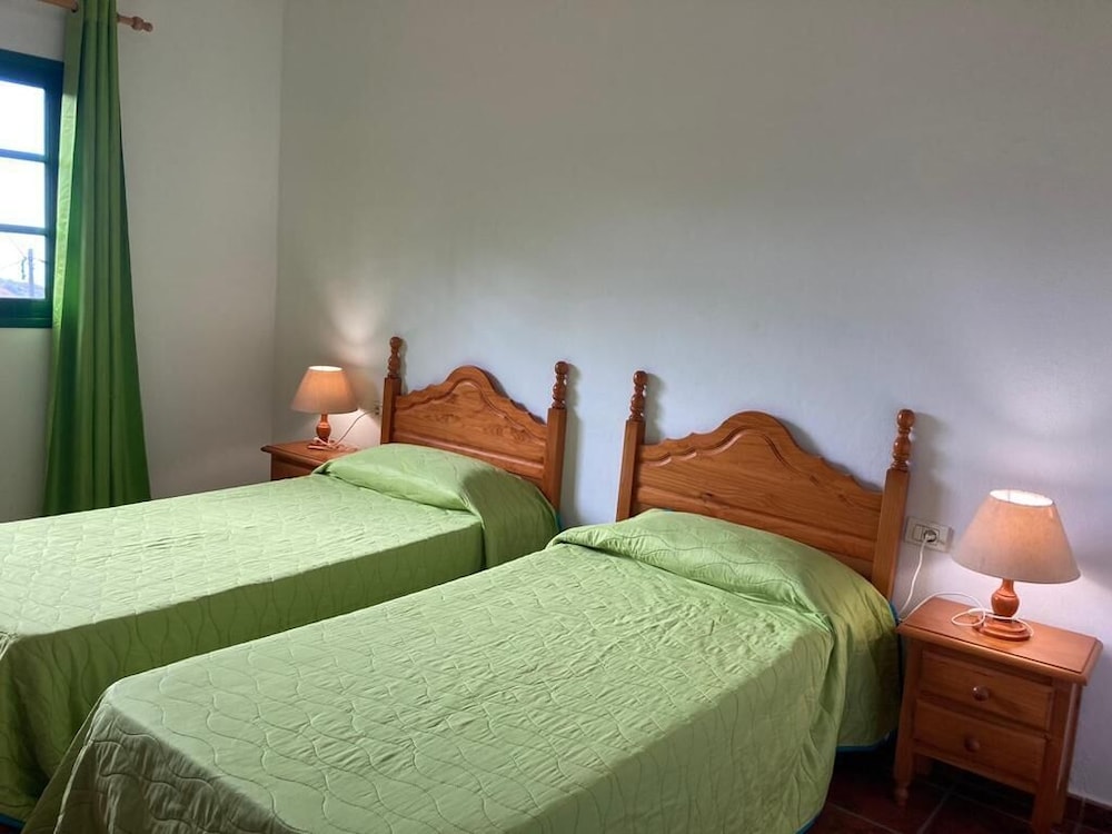 CASAS RURALES AMPARO LAS HAYAS 14/49