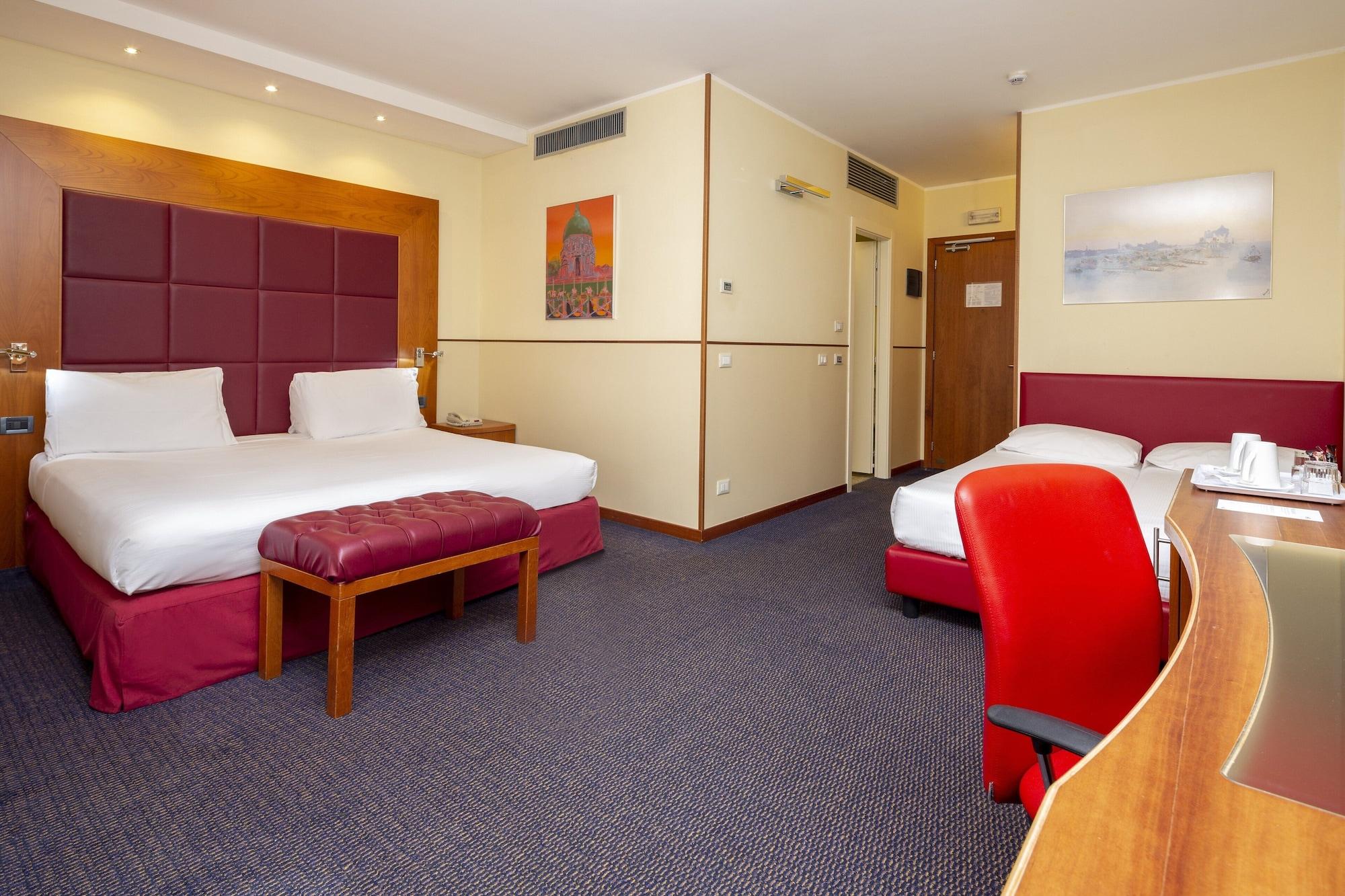 Standard, Multiple Beds