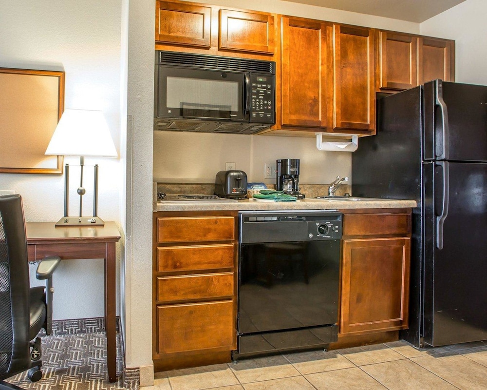 MainStay Suites St. Robert - Fort Leonard Wood 48/61