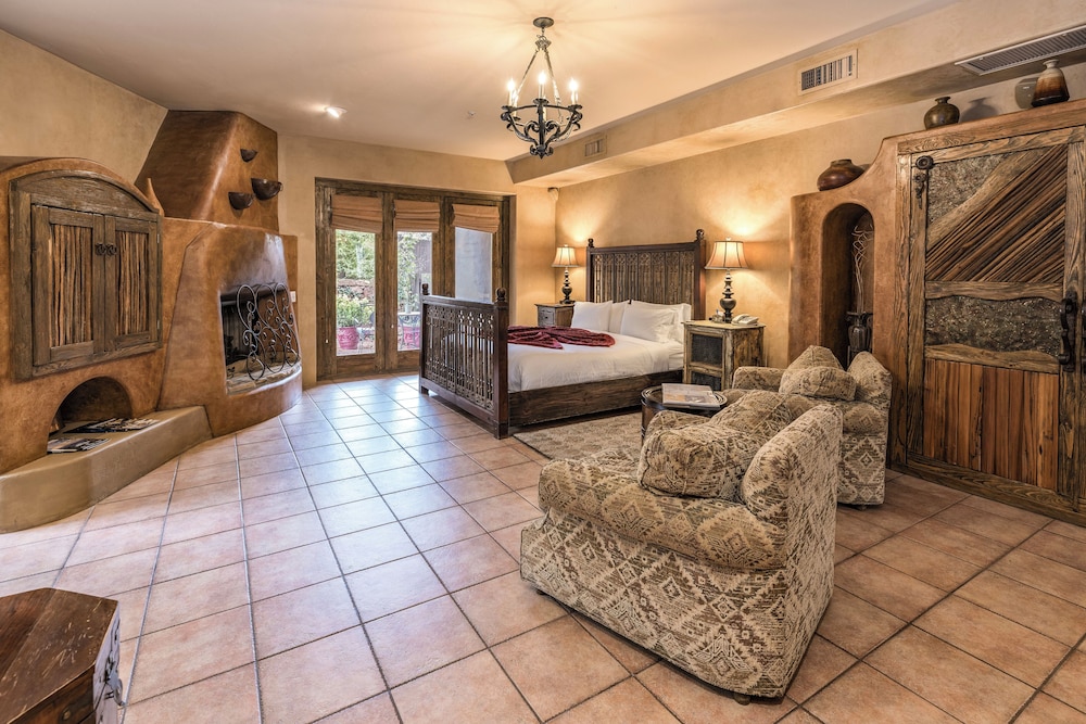 Adobe Grand Villas 56/73