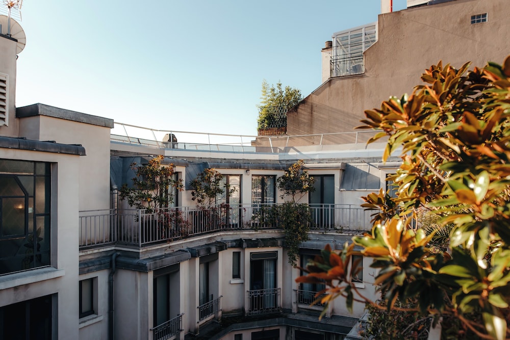 Hotel Eiffel Blomet 2/68