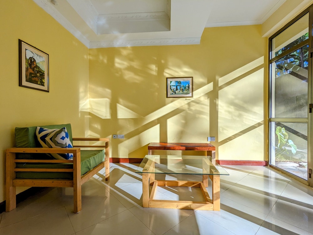 Mvuli Hotel 36/64