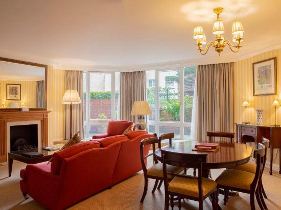2 Bedrooms, Town House, Apartment