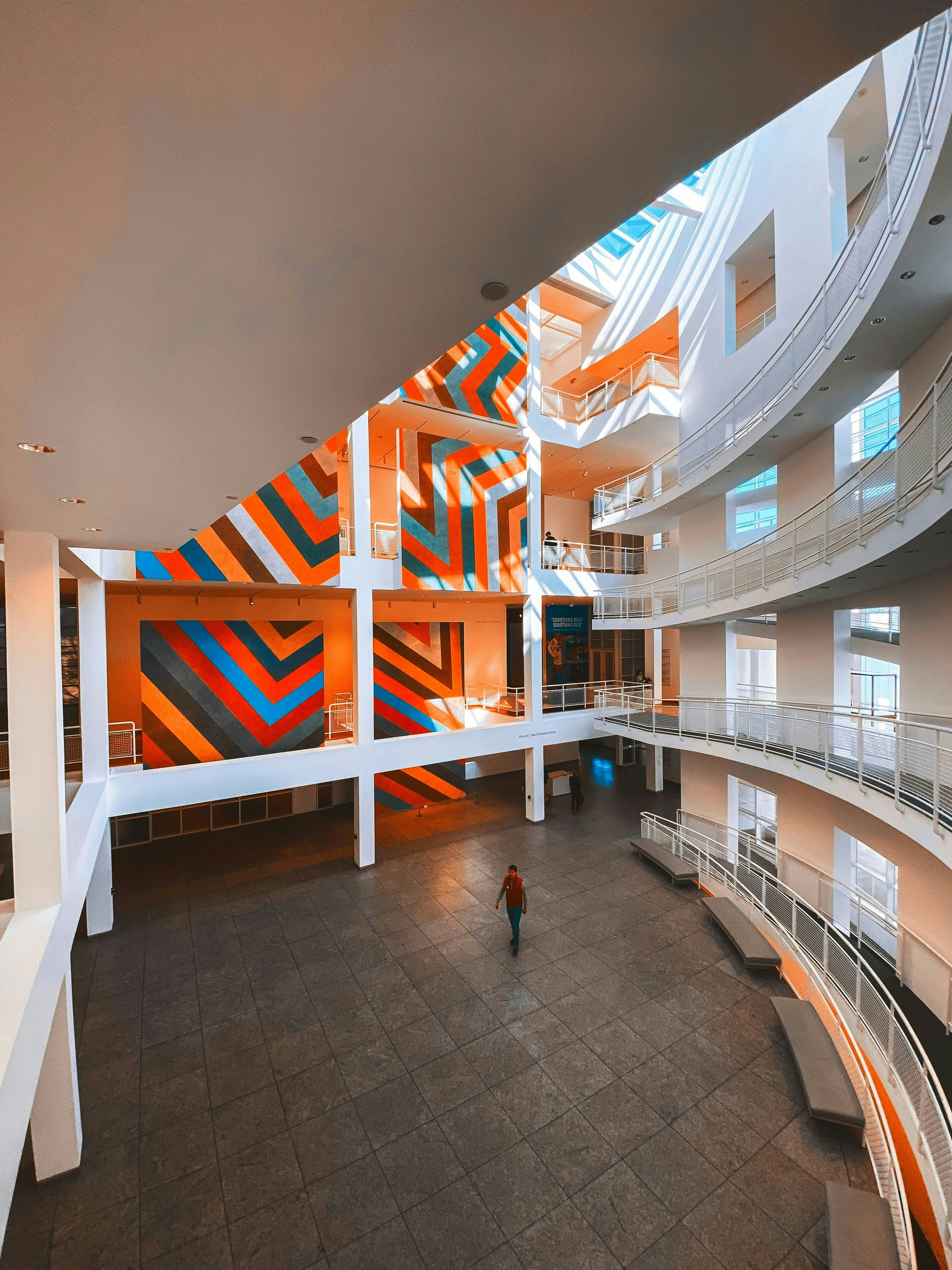 Artmore Hotel 15/35