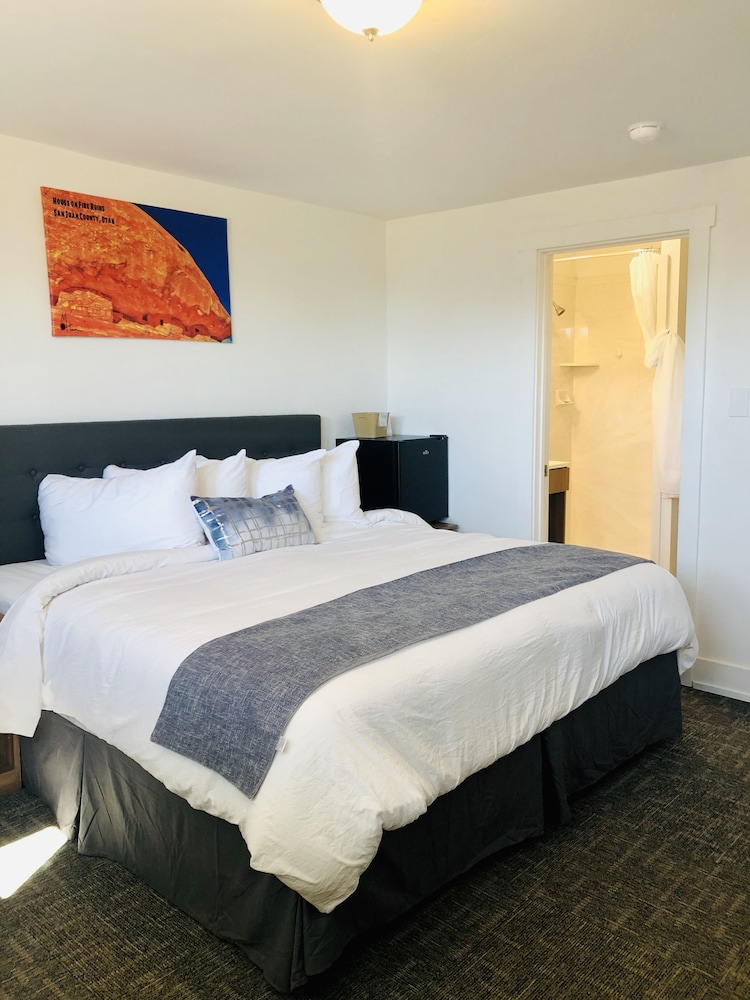 Blue Sage Inn & Suites 9/46