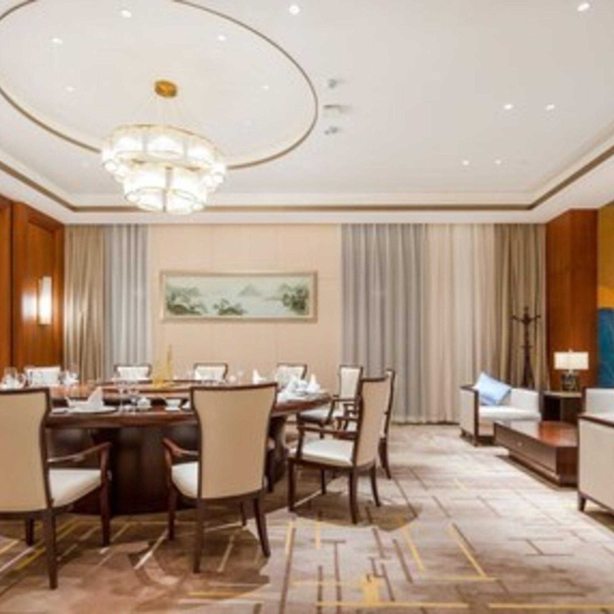 Metropolo wuhan Optics Valley Convention&Exhibition Center Hotel 47/57