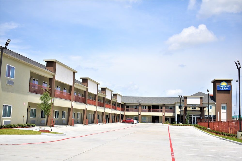Days Inn & Suites By Wyndham Downtown/University Of Houston 5/60