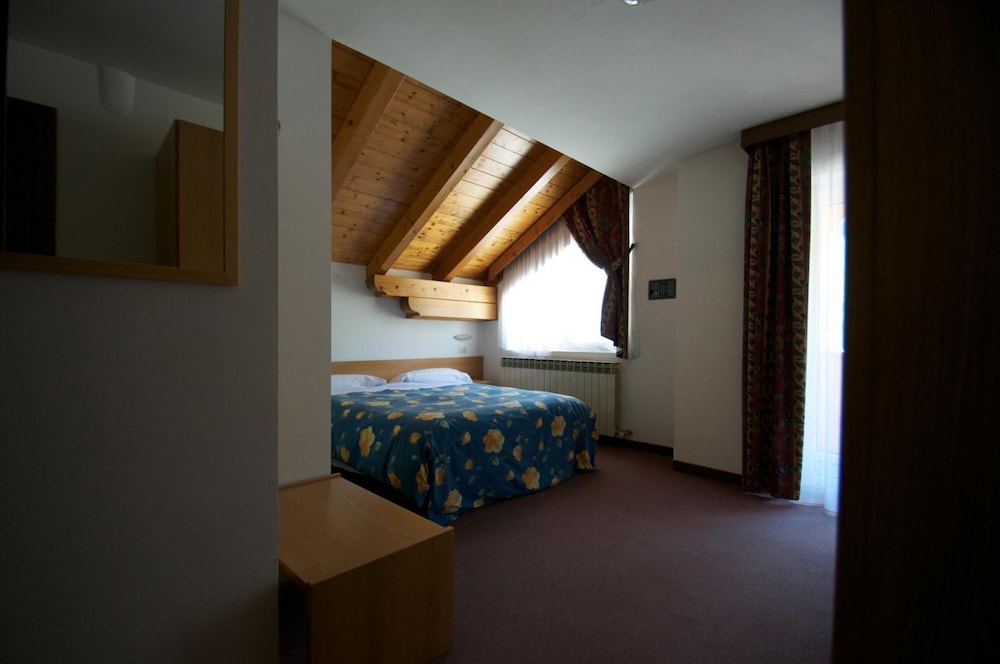 HOTEL SCIATORI 14/31