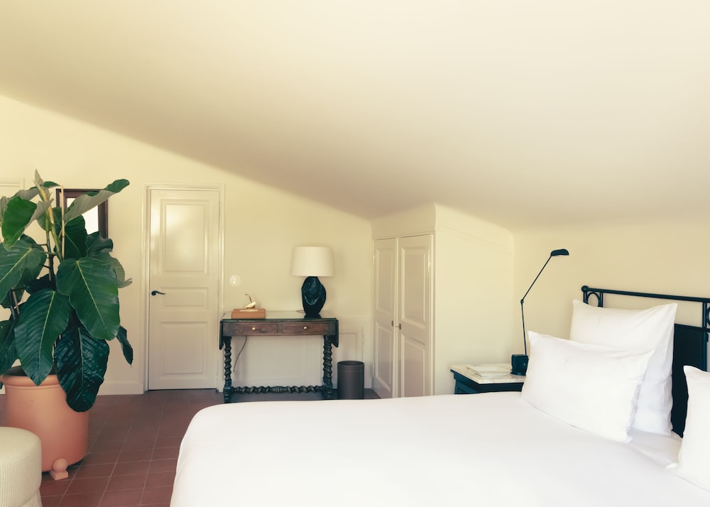 Hotel La Ponche 10/78