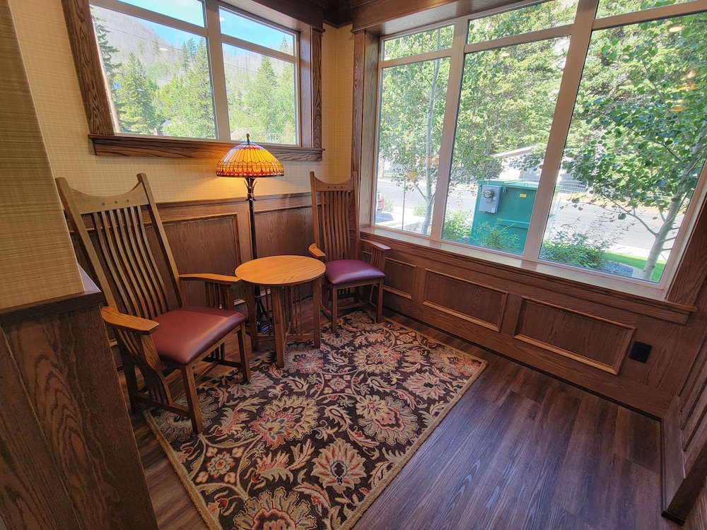 Kilmorey Lodge 24/50