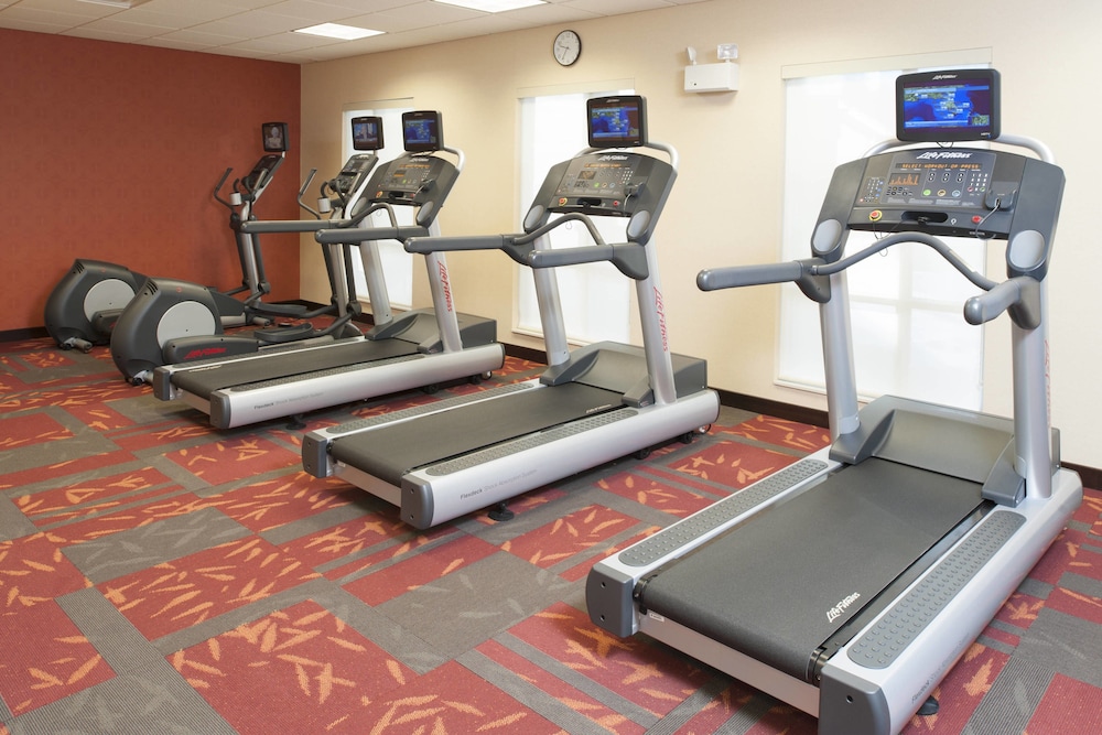 Residence Inn By Marriott Grand Rapids Airport 18/37
