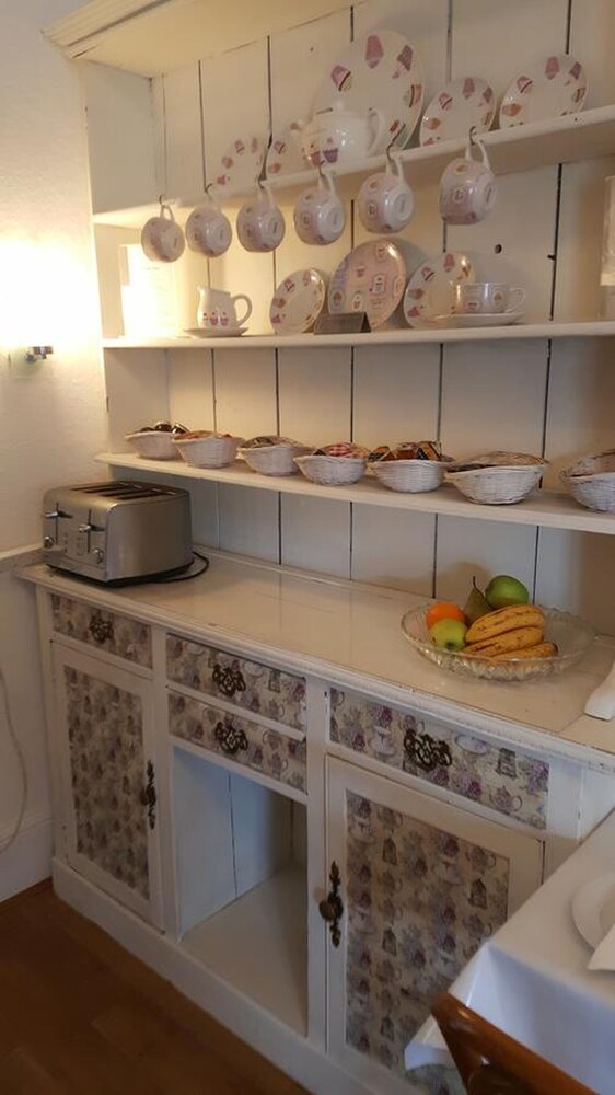 Colebrook Guest House 31/31
