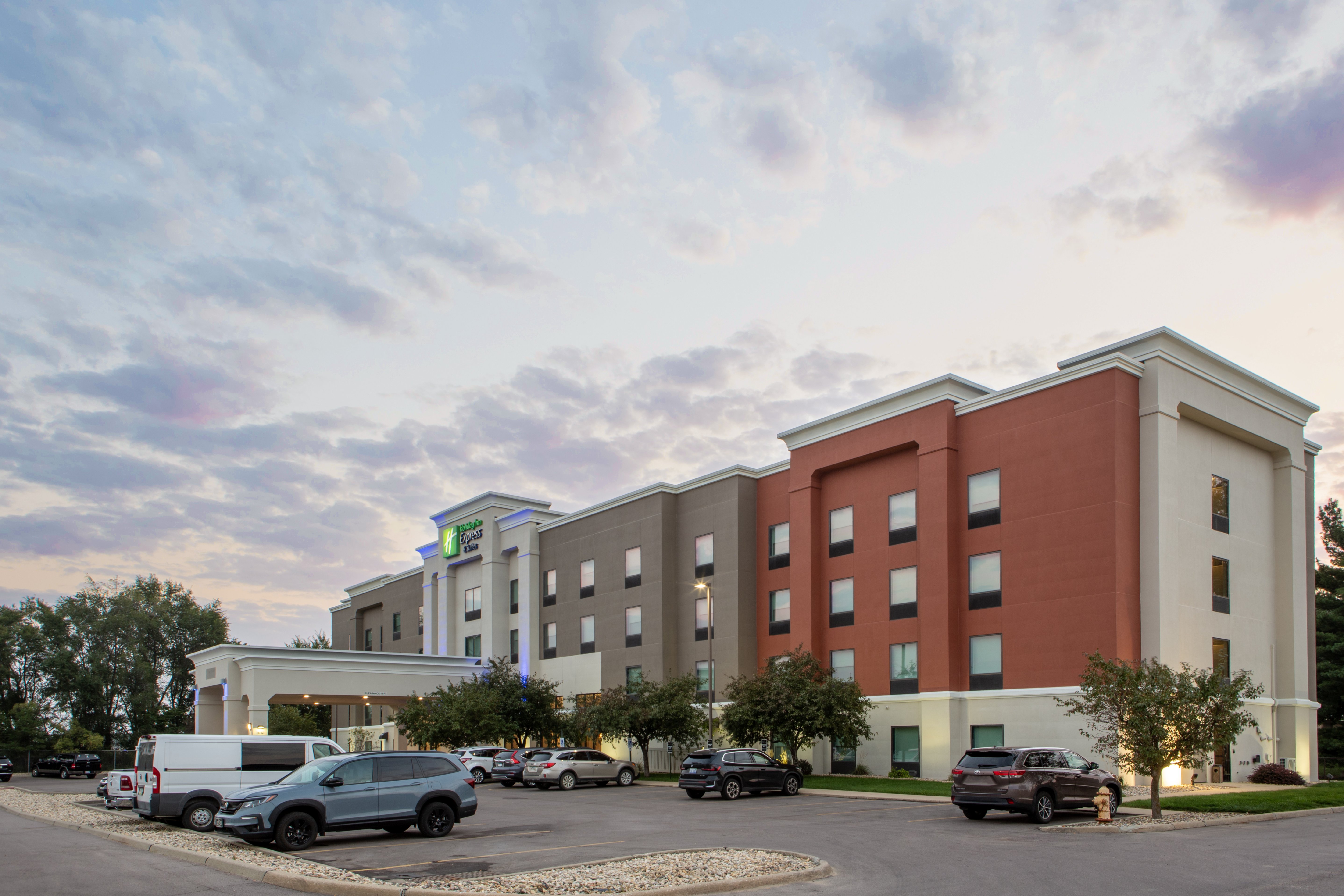 Holiday Inn Express Hotel Suites Sioux City Southern Hills 47/50