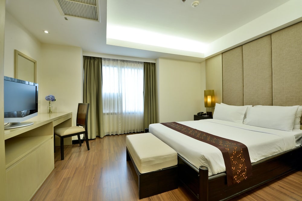 2 BEDROOM SUPERIOR