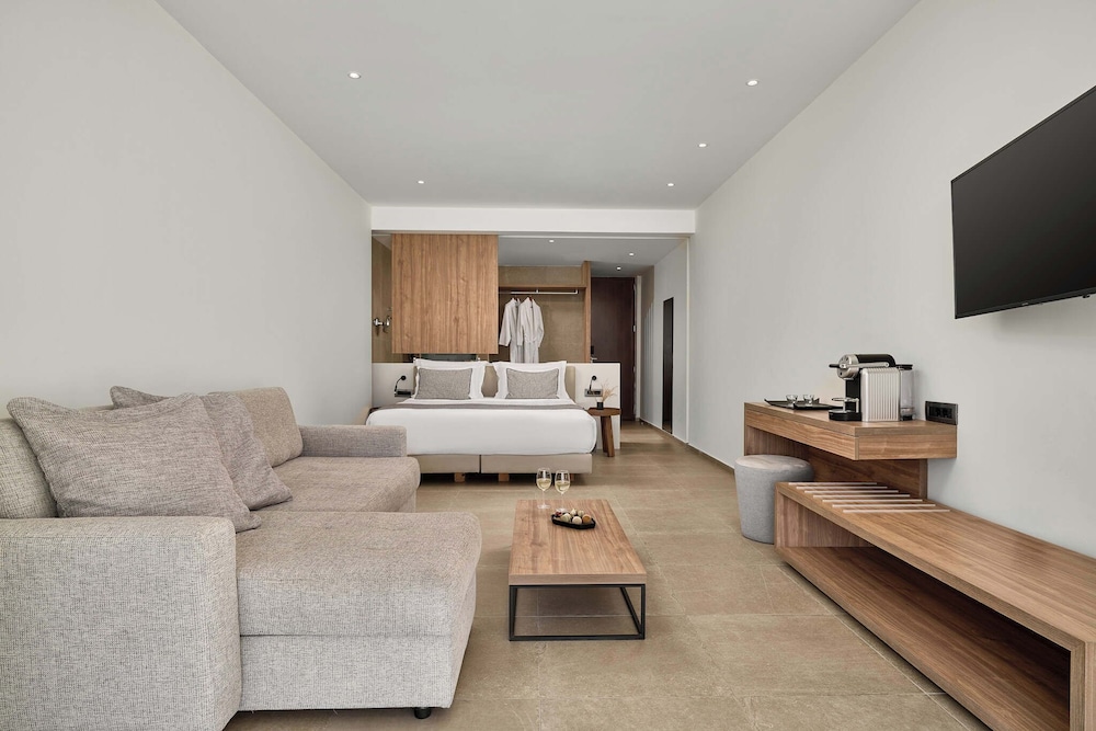 Gennadi Grand Resort 57/84