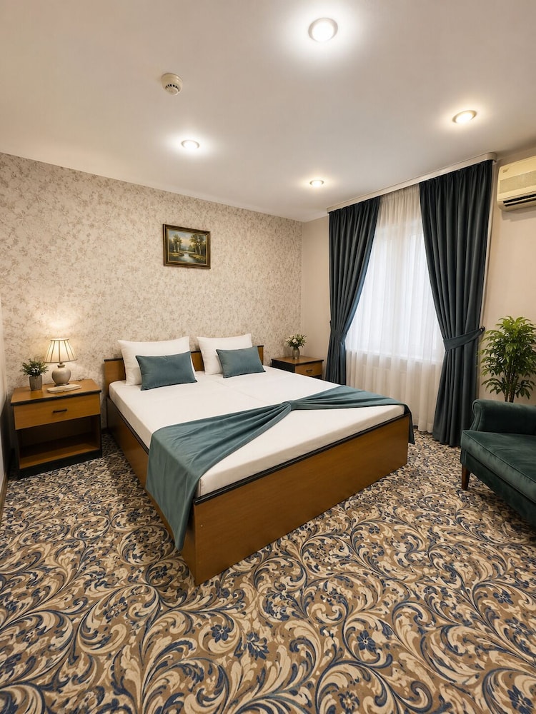 RoseMary Inn 34/61