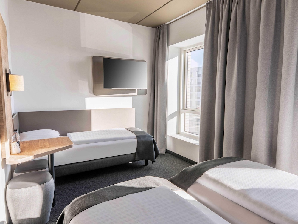 ROOM, TRIPLE, 3 BEDS