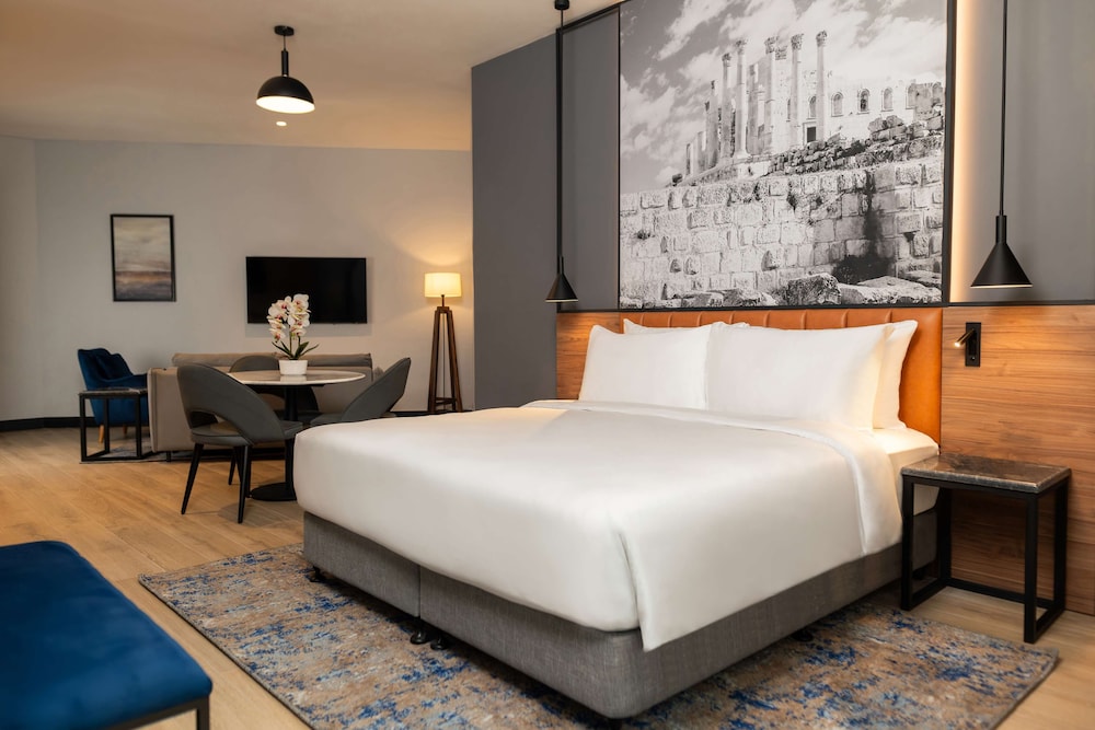 Radisson Blu Hotel Amman, Galleria Mall 12/50
