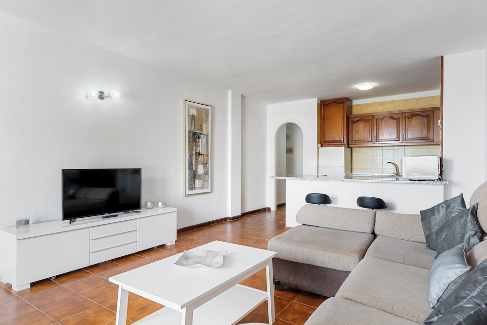 PALOMA BEACH APARTMENTS 36/57