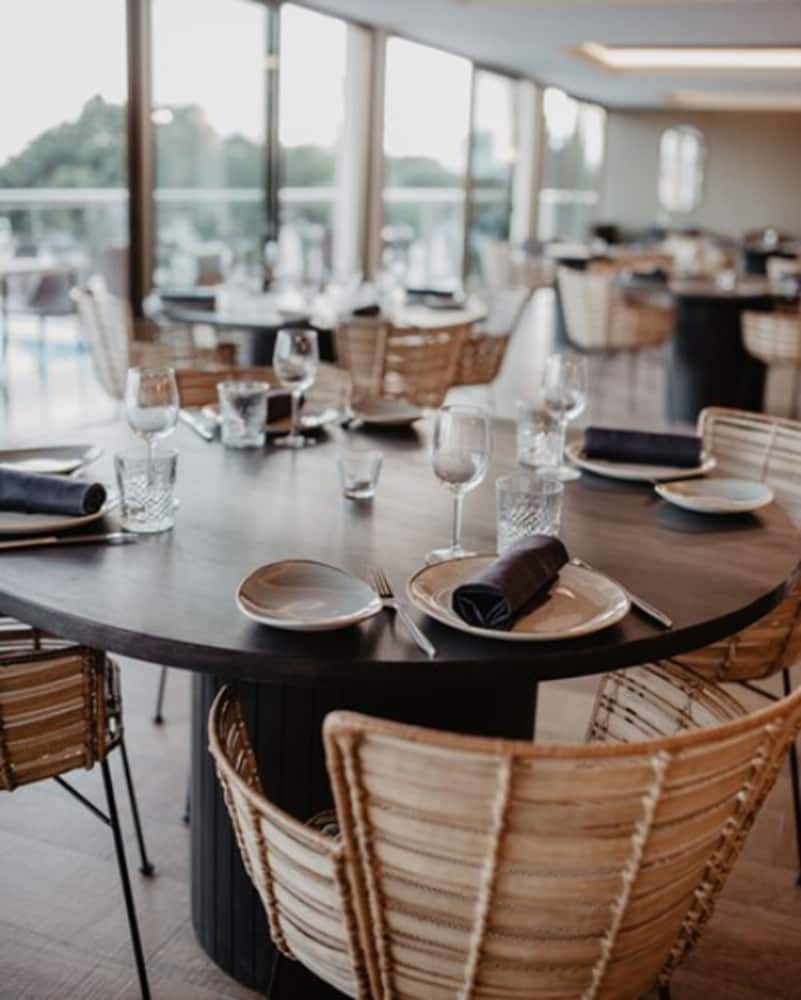 The Oasis by Don Carlos Resort 35/41