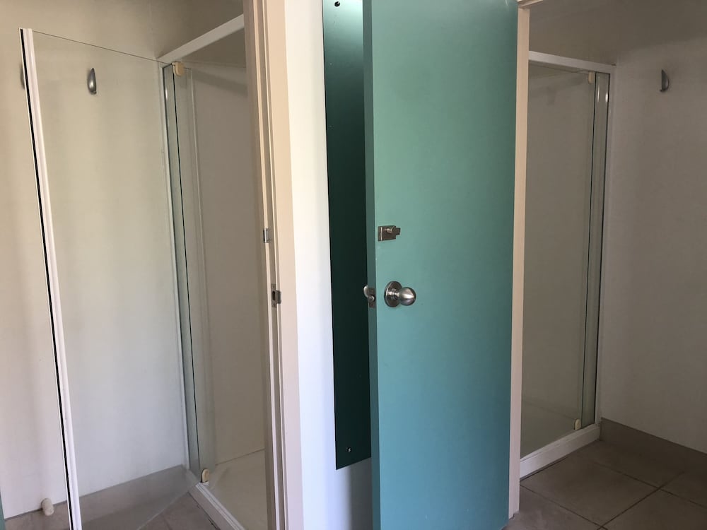Family, 2 Queen Beds, Shared Bathroom, Skotel Alpine Resort 4/4