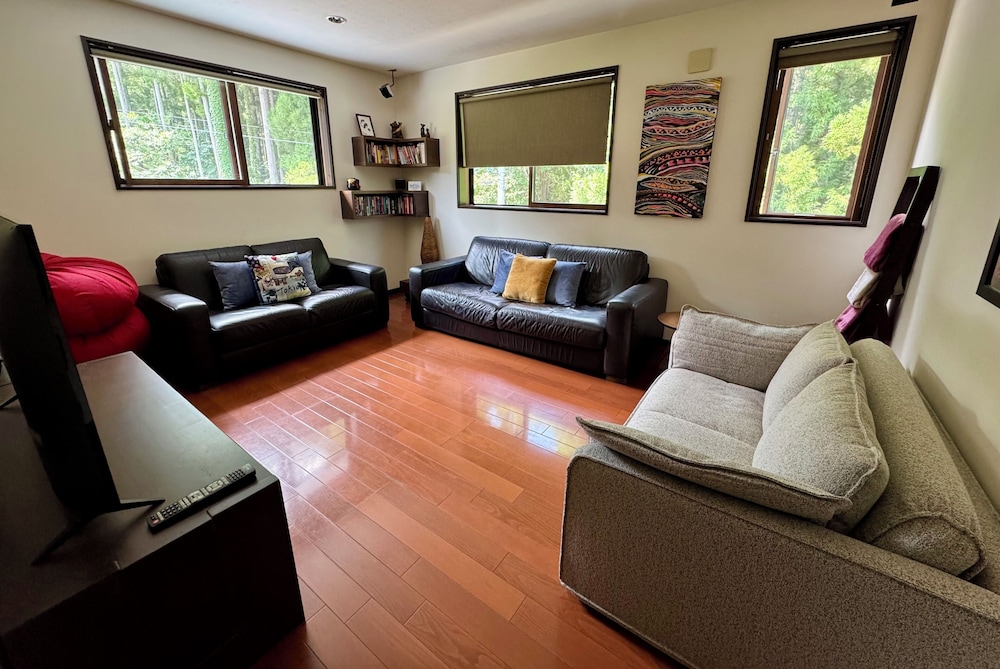 Bears Den Mountain Lodge 34/50