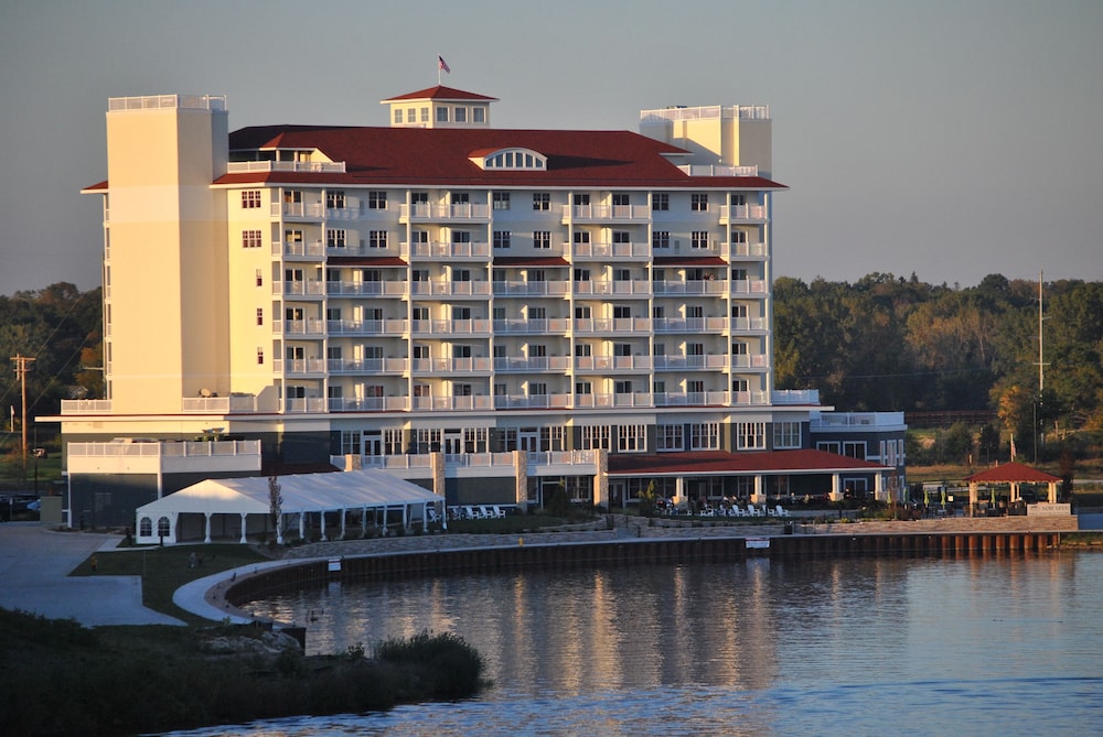 The Inn At Harbor Shores 3/48