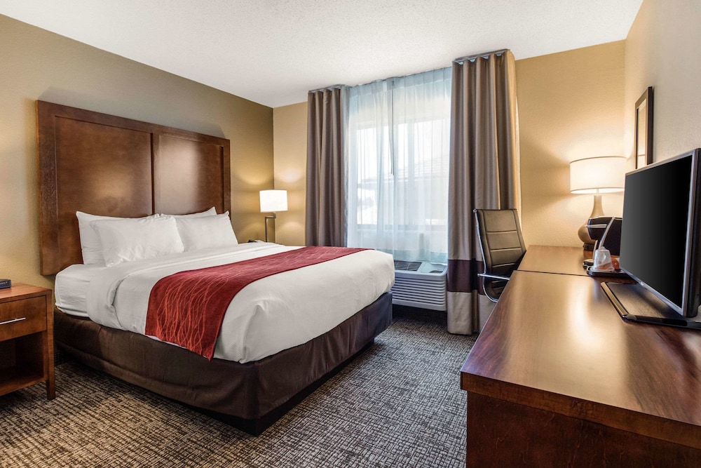Comfort Inn La Porte, IN 9/26