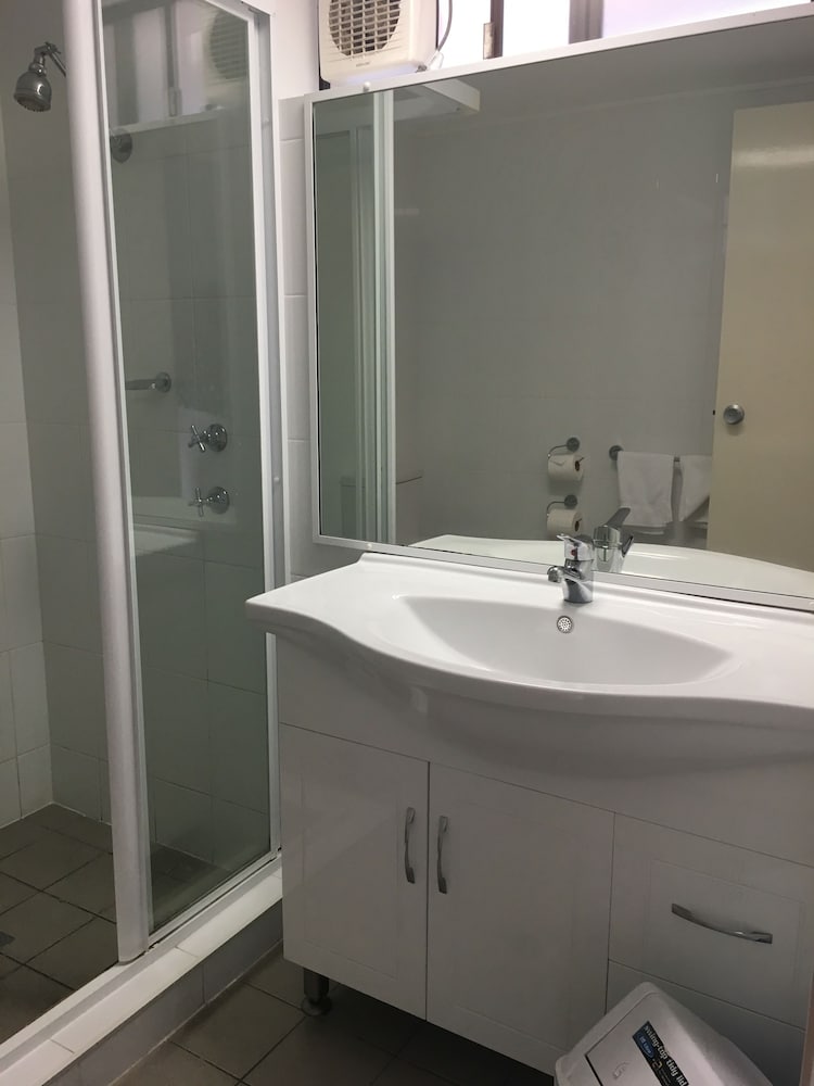 Waterview Gosford Motor Inn 33/72