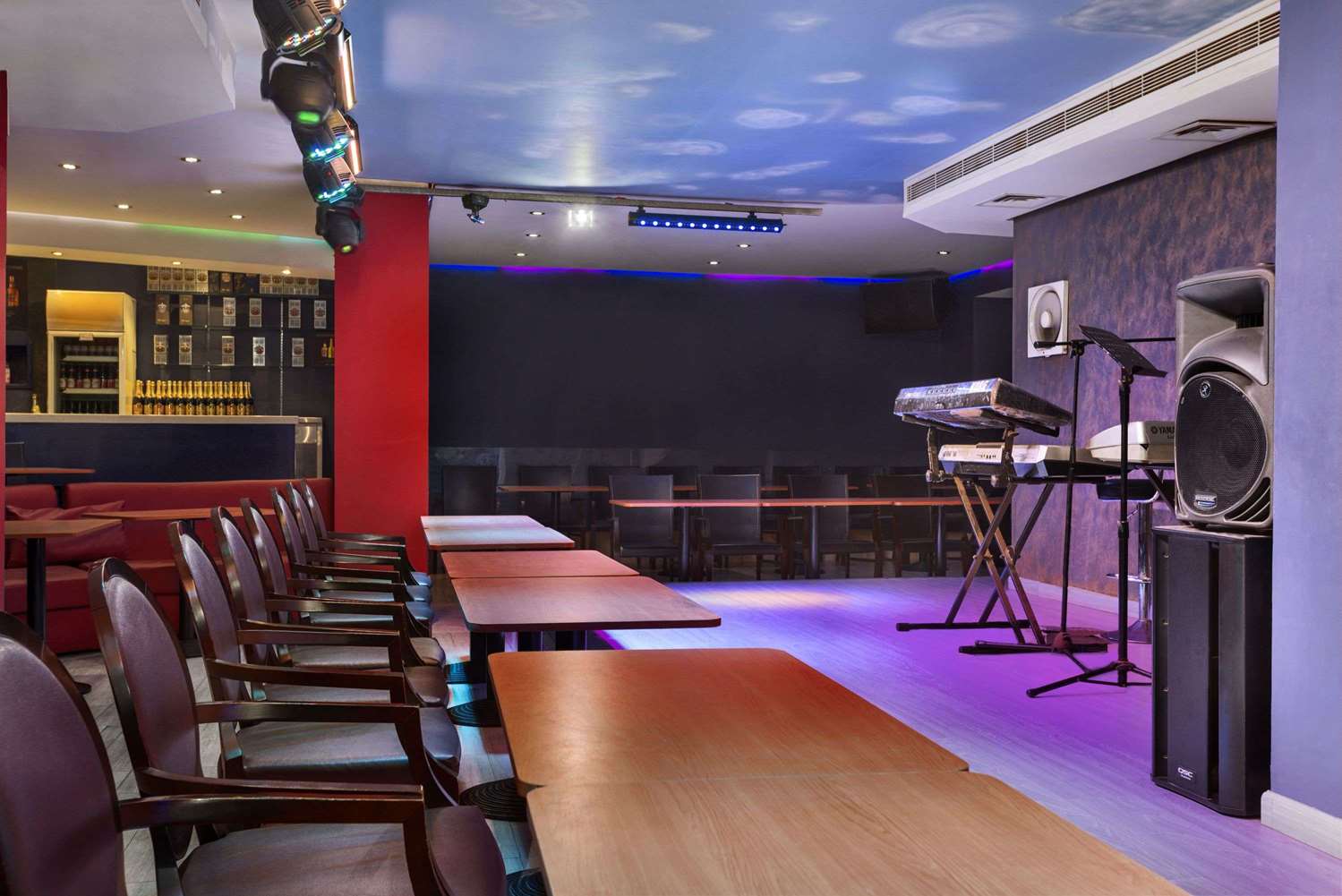 restaurant cafeteria