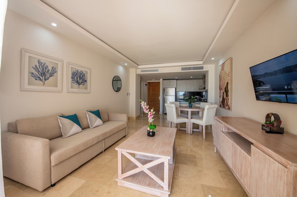 Hacienda Samana Bay 50/71