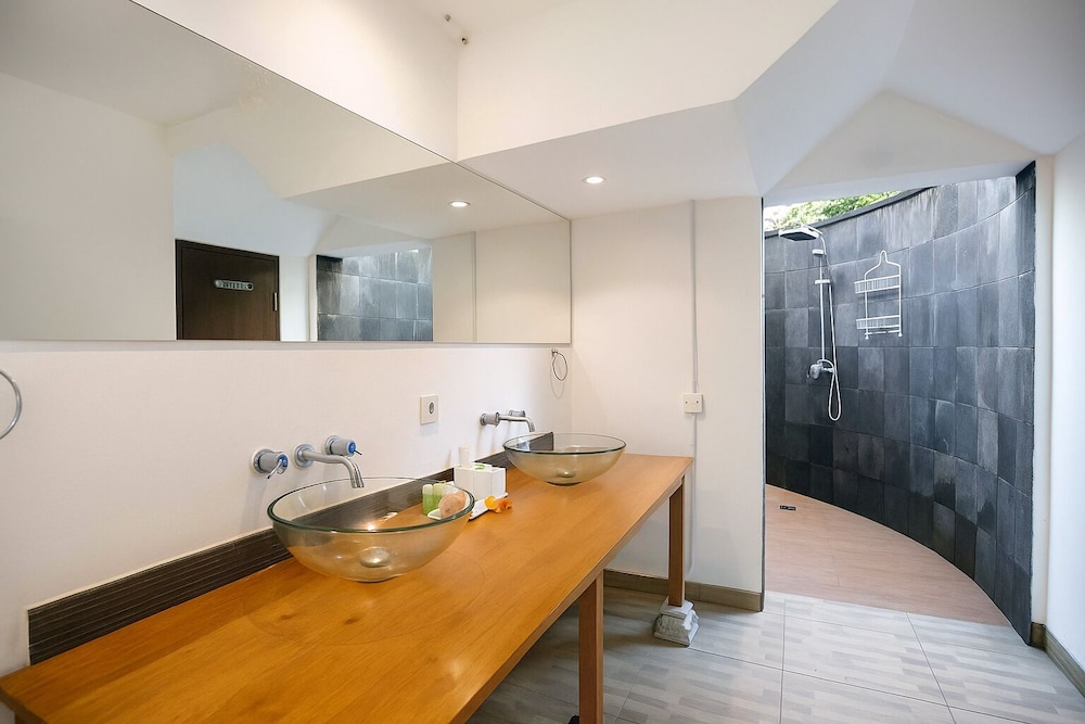 Puri Saron Madangan Hotel 9/50