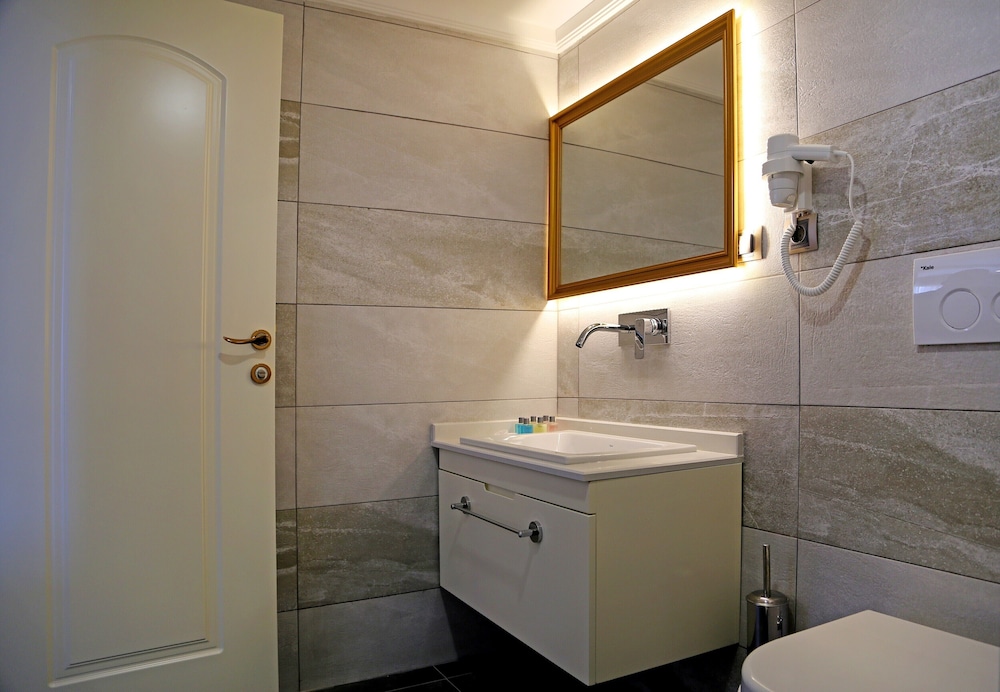 Kubalic Hotel & Spa 32/34