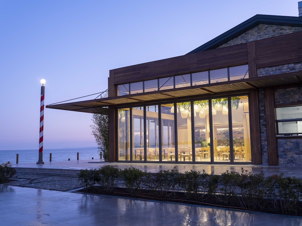 Inemare Hotel 24/49
