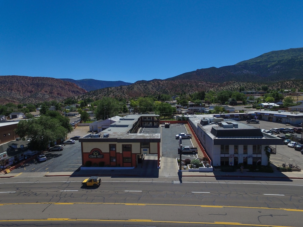 Cedar Rest Cedar City 3/57