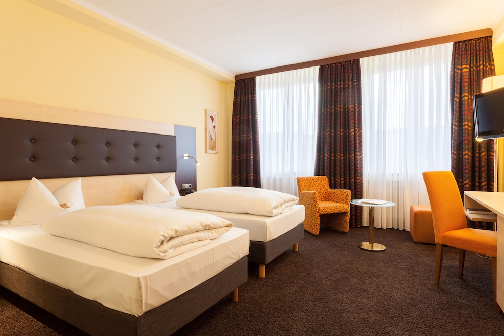 Standard, Convertible Double Bed