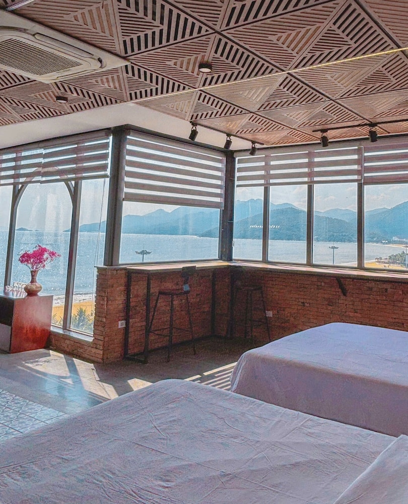 Ly Ky Hotel 43/58