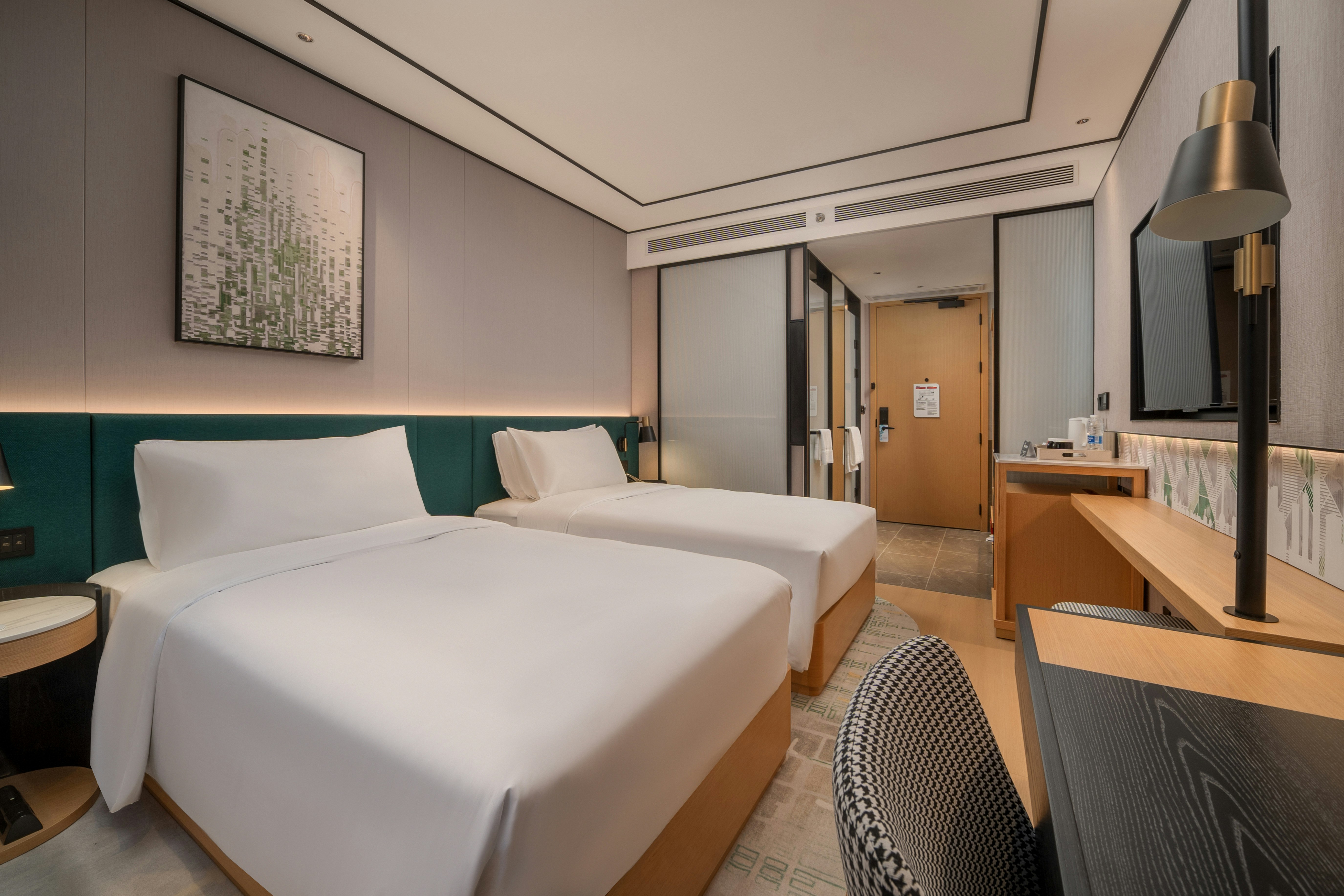PREMIUM, TWIN BEDS, BALCONY