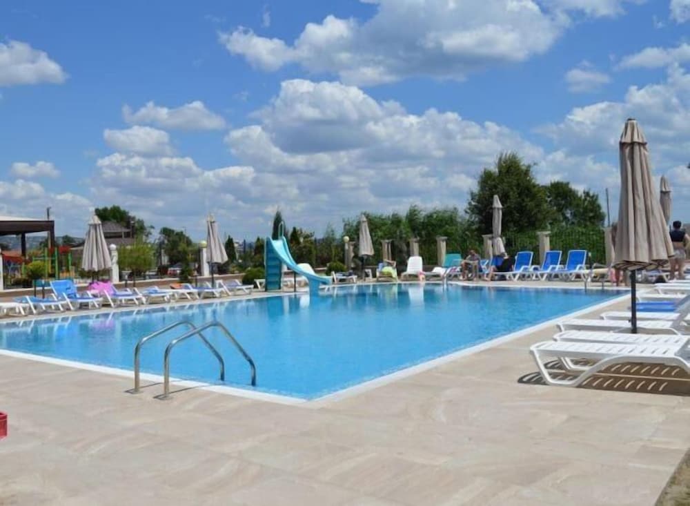 SPERANTA Hotel & Villas 36/40