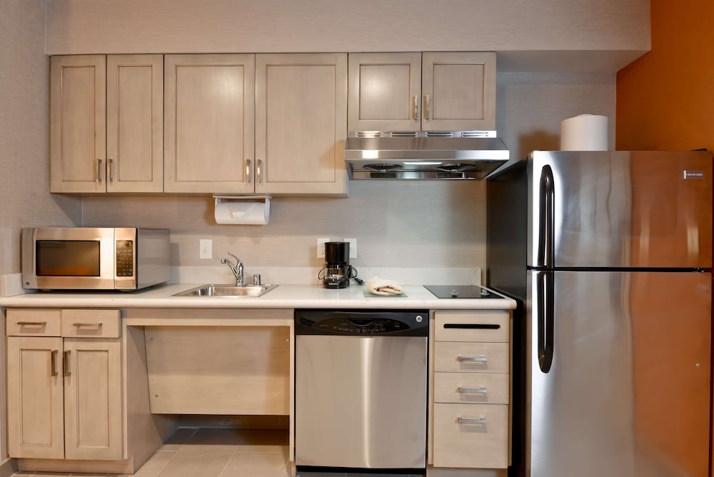 Homewood Suites by Hilton Anaheim Resort - Convention Center 36/44