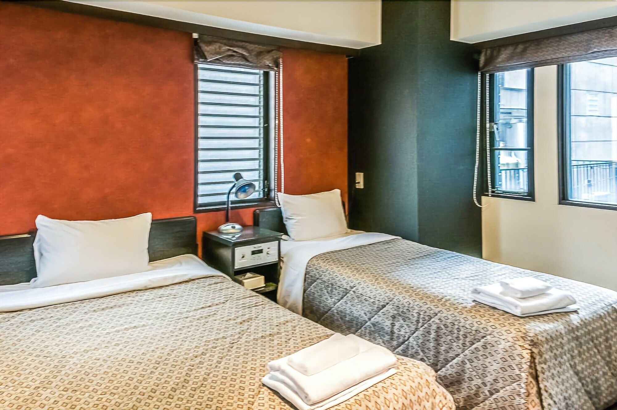 ECONOMY, TWIN BEDS