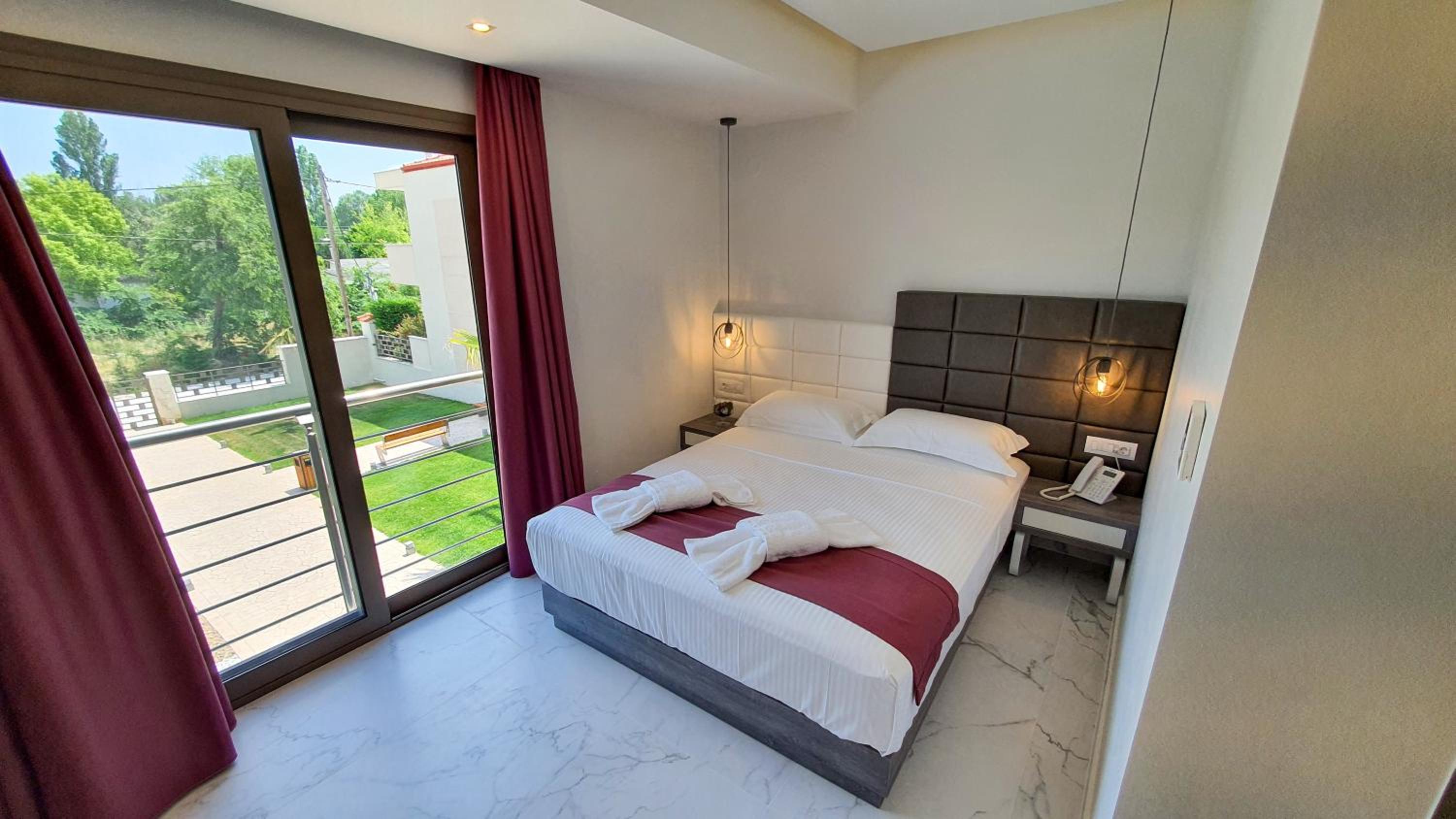 Economy, Double Bed