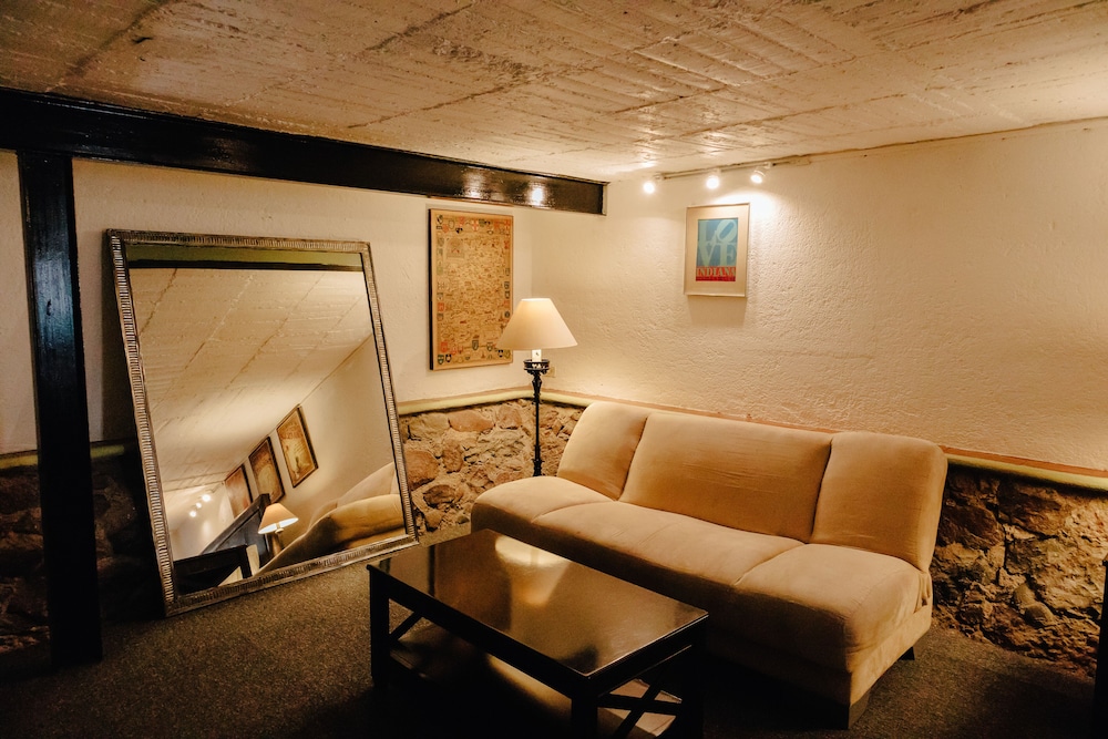 Los Agaves Hotel 44/52