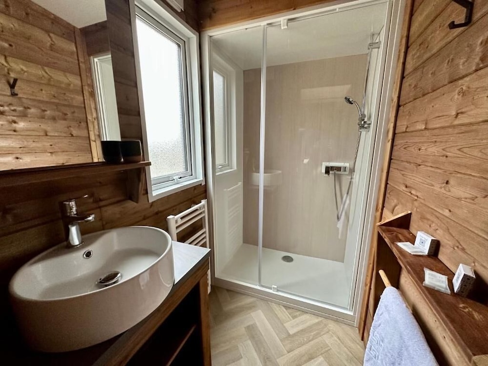 Camping Club Le Parc De Paris - Caravan Park 49/50