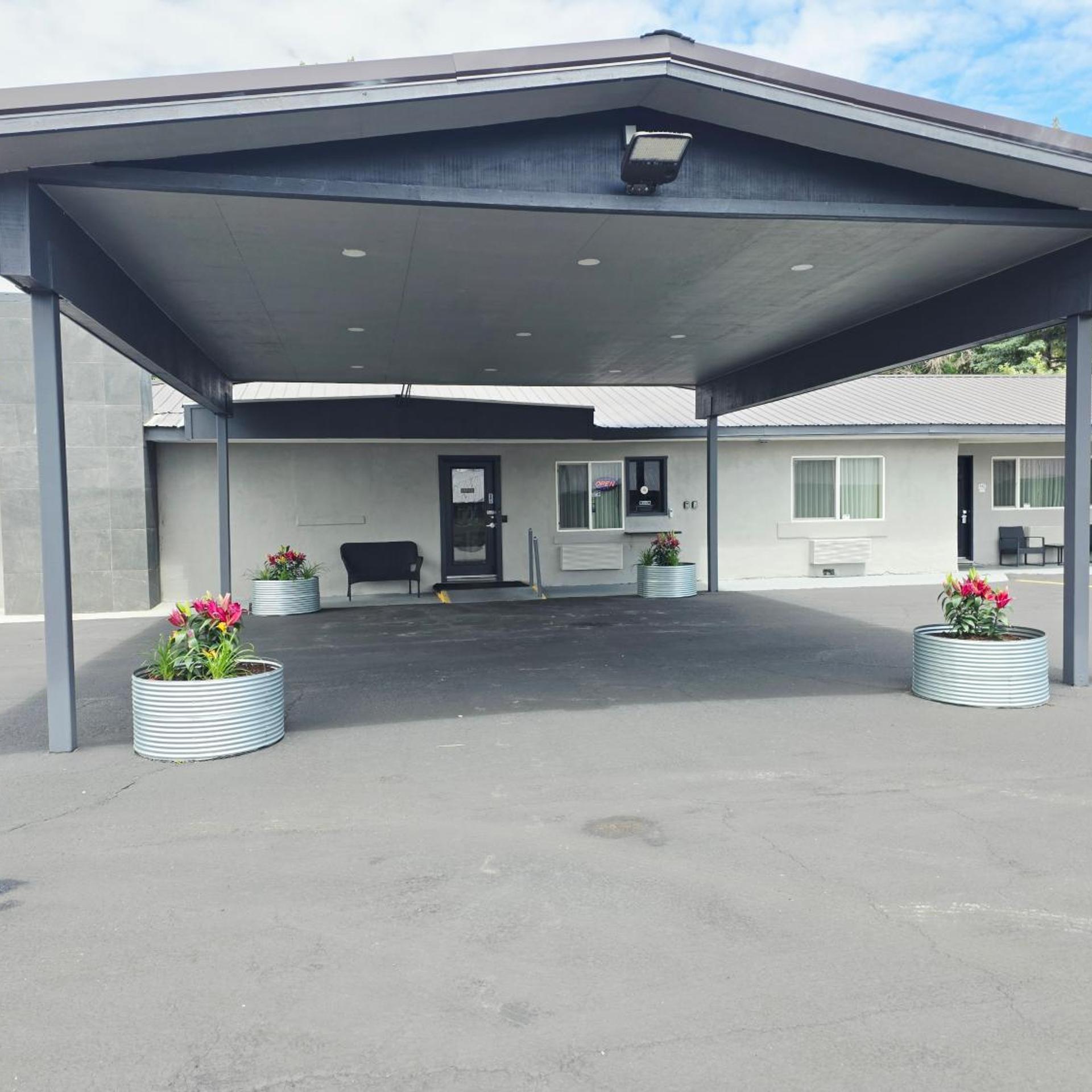 Oregon Trail Inn and Suites 37/50
